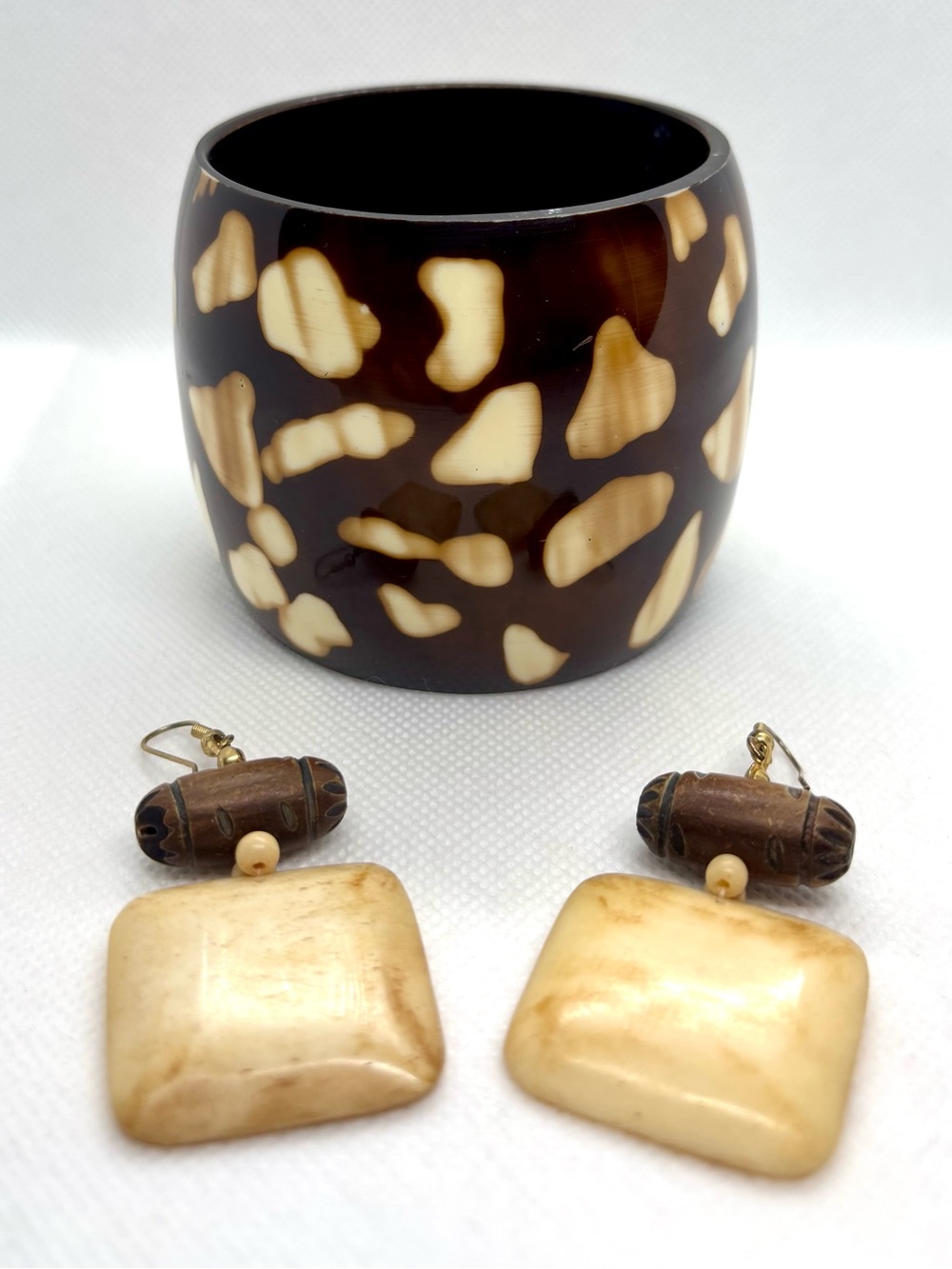 BANGLE BRACELET (ANIMAL PRINT) & EARRINGS